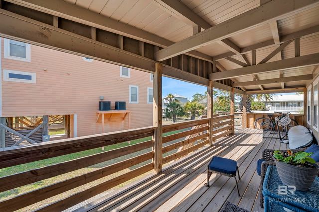 120 W 3rd Avenue, Gulf Shores, AL 36542
