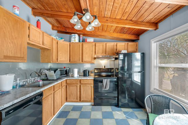 120 W 3rd Avenue, Gulf Shores, AL 36542