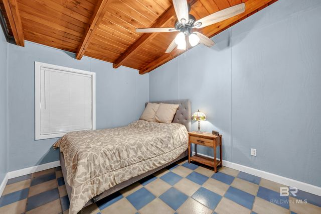 120 W 3rd Avenue, Gulf Shores, AL 36542