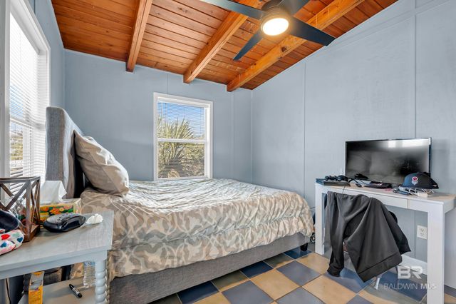 120 W 3rd Avenue, Gulf Shores, AL 36542