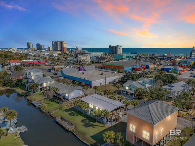 120 W 3rd Avenue, Gulf Shores, AL 36542