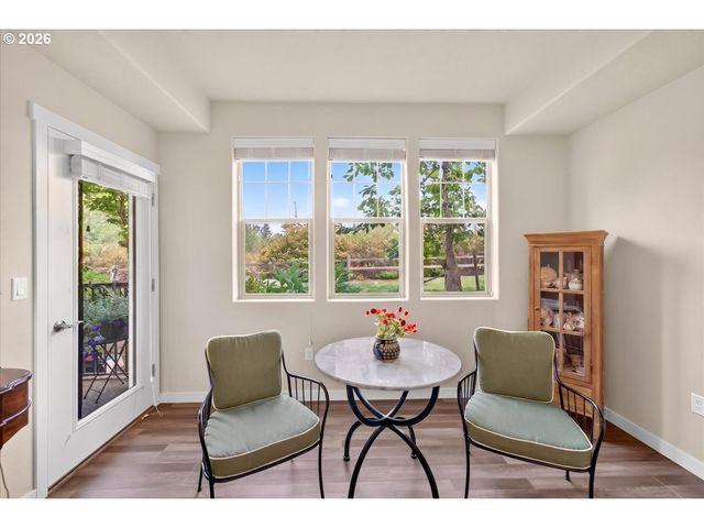16401 Nw CHADWICK Way 104, Portland, OR 97229