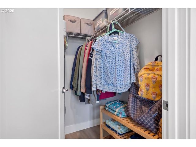 16401 Nw CHADWICK Way 104, Portland, OR 97229