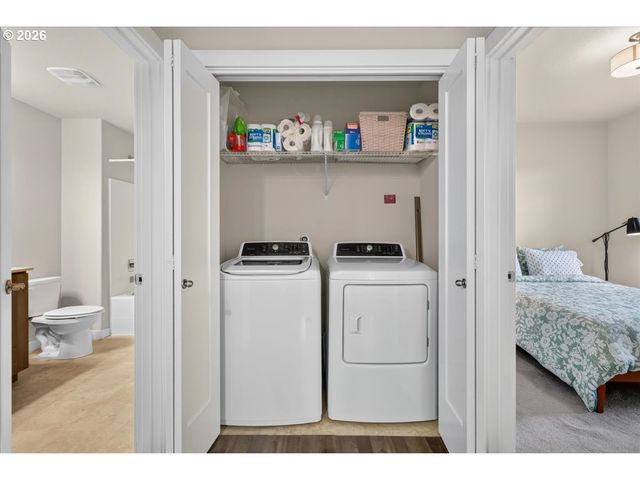 16401 Nw CHADWICK Way 104, Portland, OR 97229