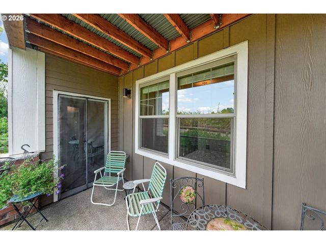 16401 Nw CHADWICK Way 104, Portland, OR 97229