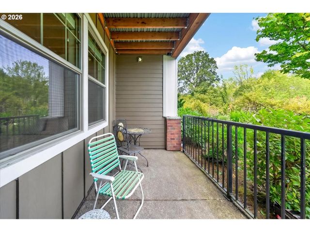 16401 Nw CHADWICK Way 104, Portland, OR 97229
