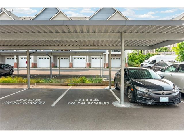 16401 Nw CHADWICK Way 104, Portland, OR 97229