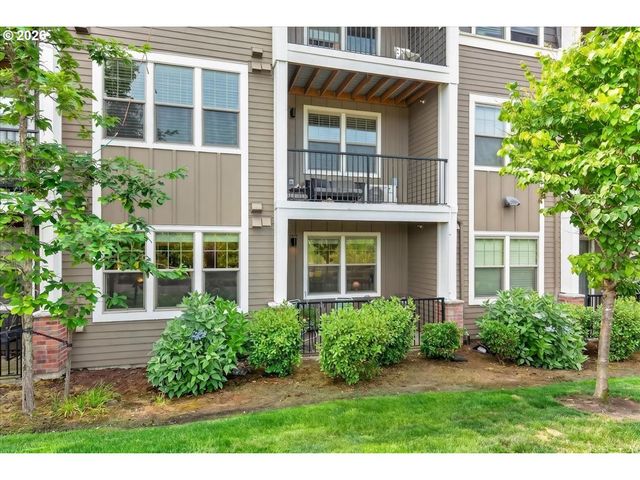 16401 Nw CHADWICK Way 104, Portland, OR 97229