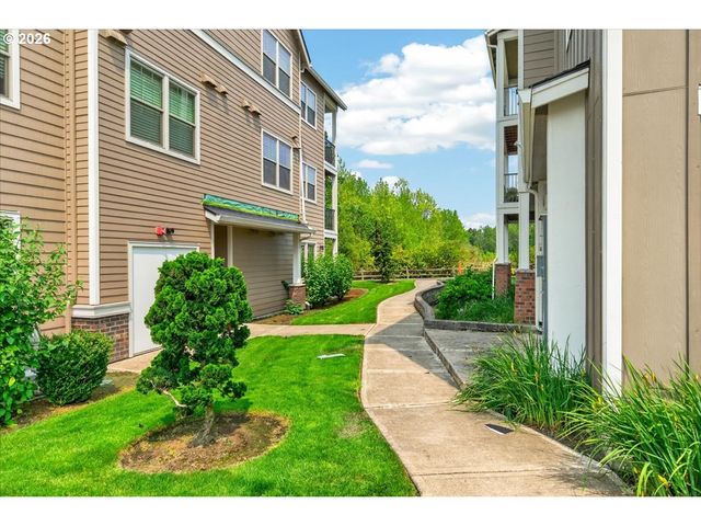 16401 Nw CHADWICK Way 104, Portland, OR 97229