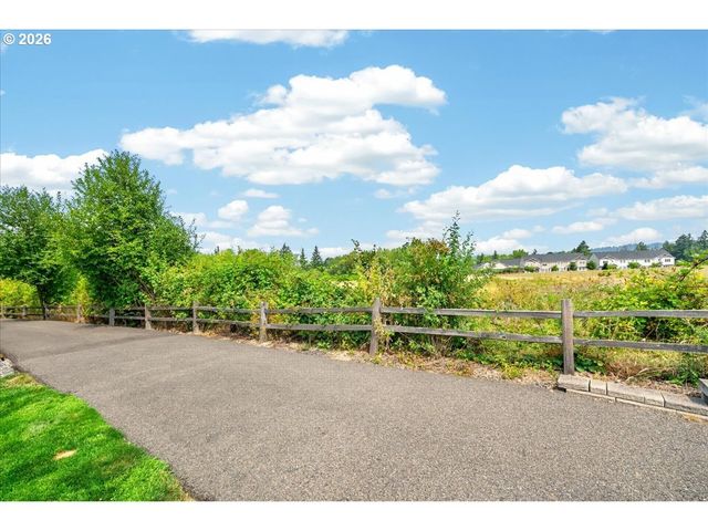 16401 Nw CHADWICK Way 104, Portland, OR 97229