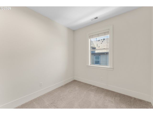 629 Sw TRILLIUM CREEK Ter, Portland, OR 97225