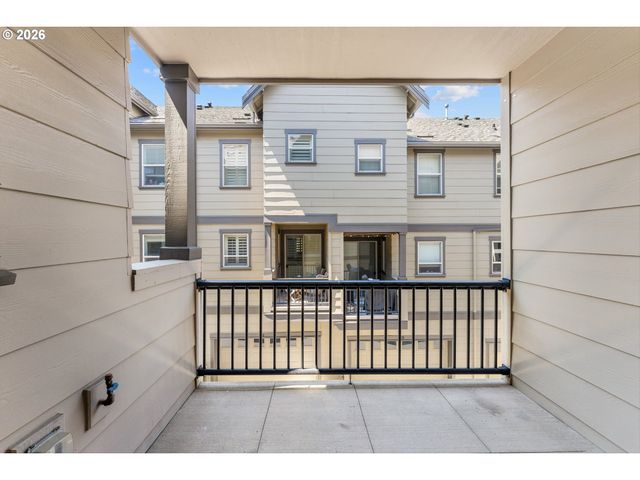 629 Sw TRILLIUM CREEK Ter, Portland, OR 97225