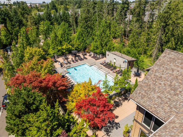 629 Sw TRILLIUM CREEK Ter, Portland, OR 97225