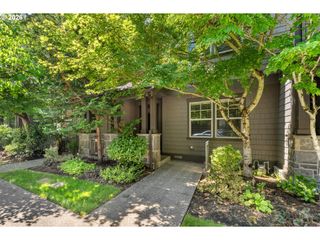 629 Sw TRILLIUM CREEK Ter, Portland, OR 97225
