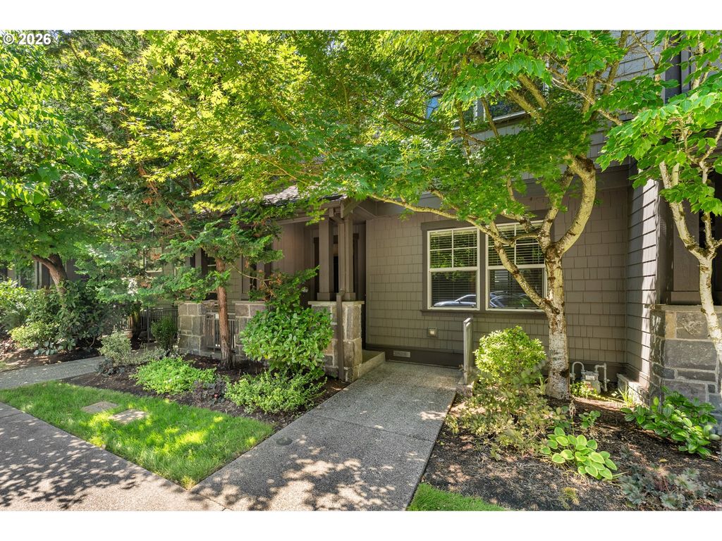 629 Sw TRILLIUM CREEK Ter, Portland, OR 97225