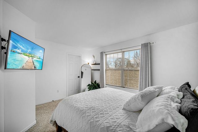 8822 Saint James Place, Highland, IN 46322