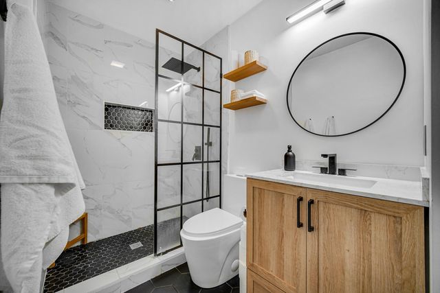 8822 Saint James Place, Highland, IN 46322