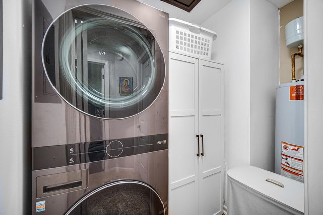 8822 Saint James Place, Highland, IN 46322