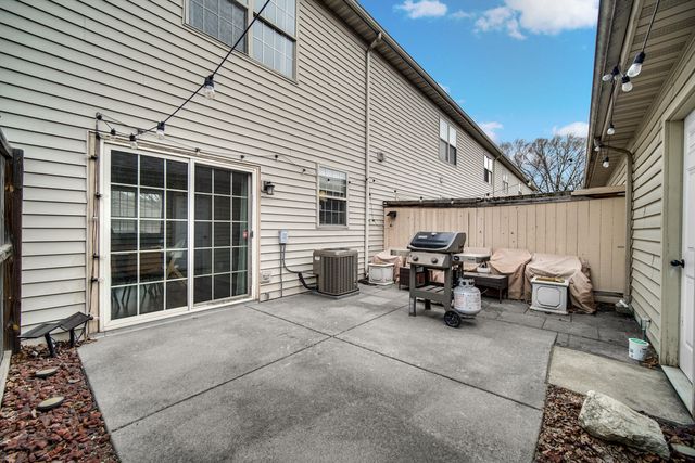 8822 Saint James Place, Highland, IN 46322