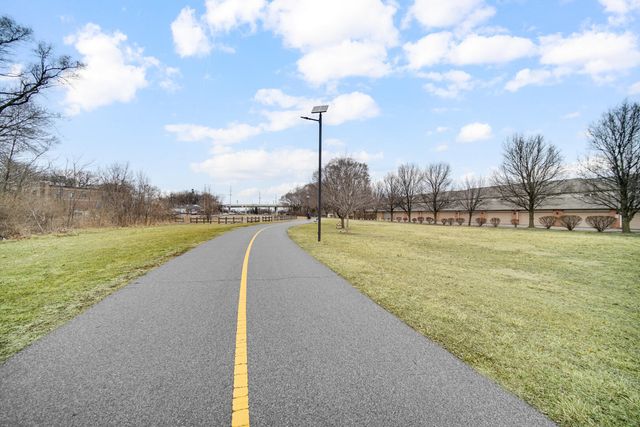 8822 Saint James Place, Highland, IN 46322