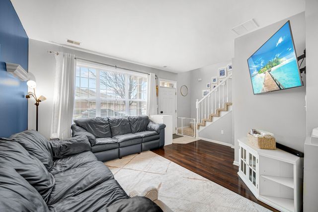 8822 Saint James Place, Highland, IN 46322