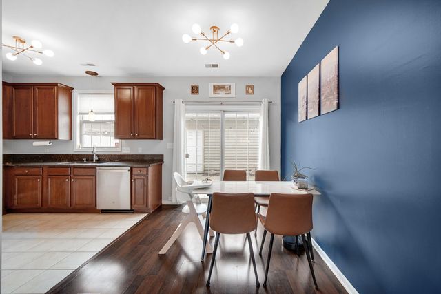 8822 Saint James Place, Highland, IN 46322