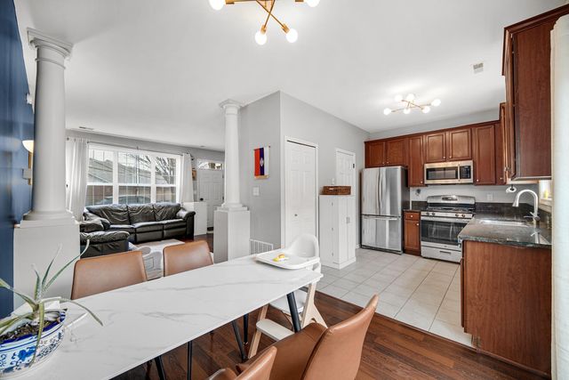 8822 Saint James Place, Highland, IN 46322