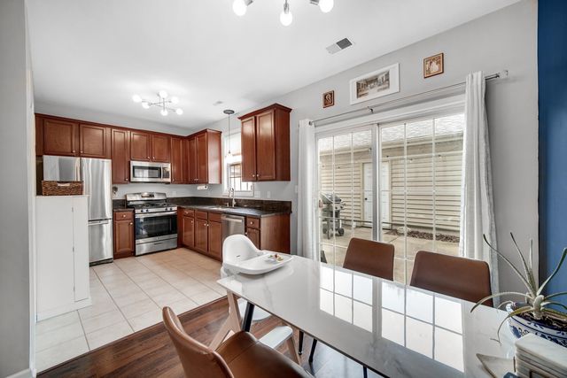 8822 Saint James Place, Highland, IN 46322