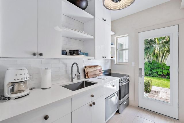 220 Atlantic Avenue 3, Palm Beach, FL 33480