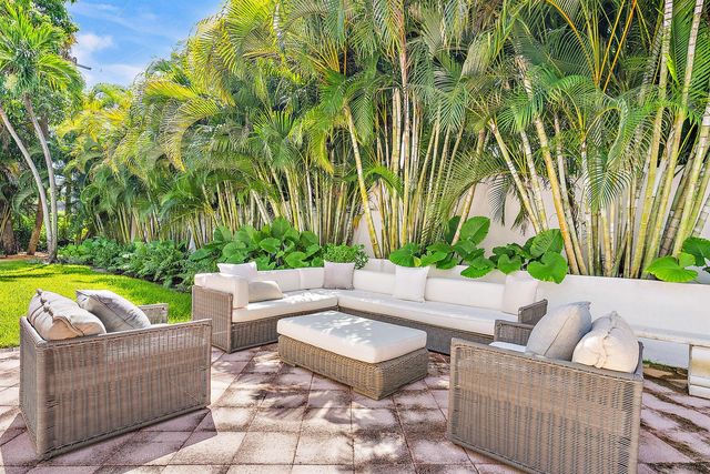 220 Atlantic Avenue 3, Palm Beach, FL 33480