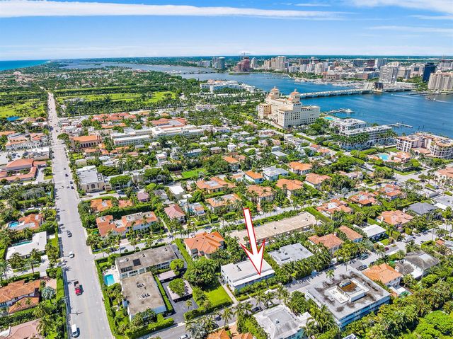 220 Atlantic Avenue 3, Palm Beach, FL 33480