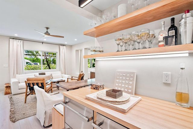 220 Atlantic Avenue 3, Palm Beach, FL 33480