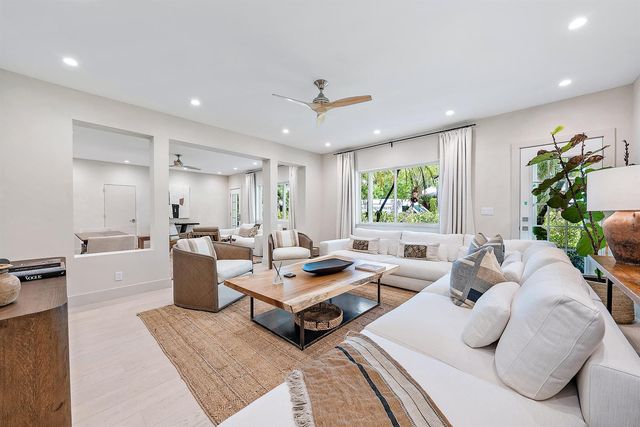 220 Atlantic Avenue 3, Palm Beach, FL 33480