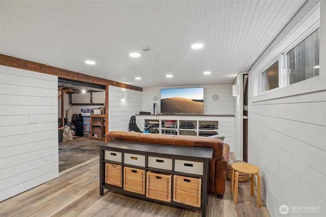 709 W 24th Street, Vancouver, WA 98660