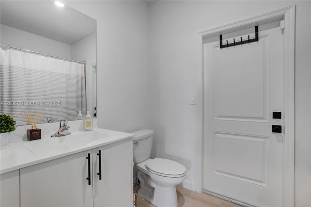 14836 SW 162nd St, Miami, FL 33187