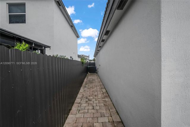 14836 SW 162nd St, Miami, FL 33187