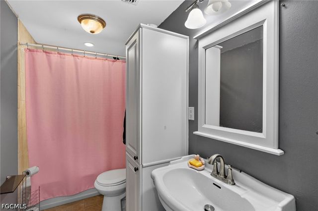 1405 SE 24th ST, Cape Coral, FL 33990