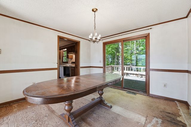 79 Gerrard Ave, East Longmeadow, MA 01028