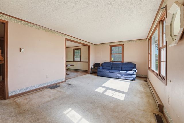 79 Gerrard Ave, East Longmeadow, MA 01028