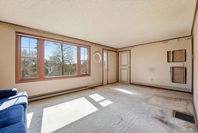 79 Gerrard Ave, East Longmeadow, MA 01028