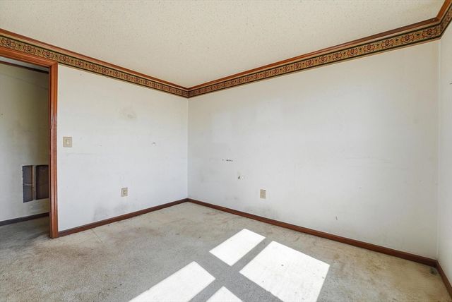 79 Gerrard Ave, East Longmeadow, MA 01028