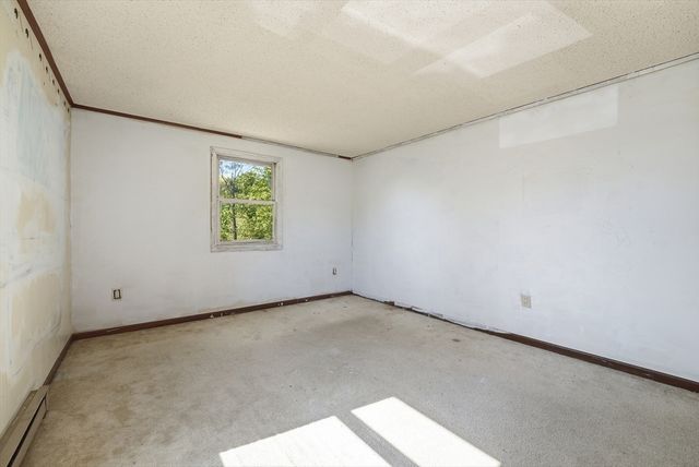 79 Gerrard Ave, East Longmeadow, MA 01028