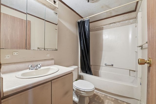 79 Gerrard Ave, East Longmeadow, MA 01028
