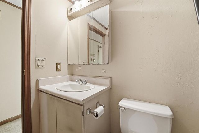 79 Gerrard Ave, East Longmeadow, MA 01028