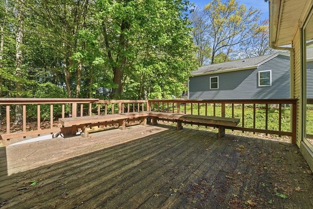 79 Gerrard Ave, East Longmeadow, MA 01028