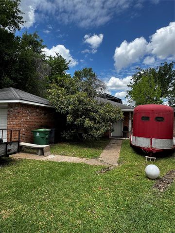 8910 Carousel Lane, Houston, TX 77080