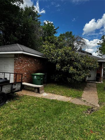 8910 Carousel Lane, Houston, TX 77080