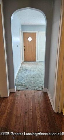 3220 W Miller Road, Lansing, MI 48911