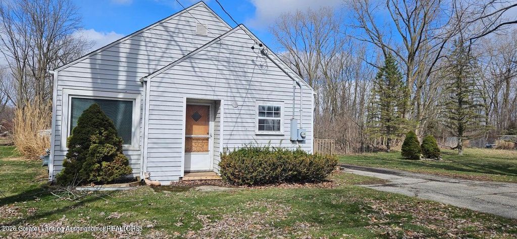 3220 W Miller Road, Lansing, MI 48911