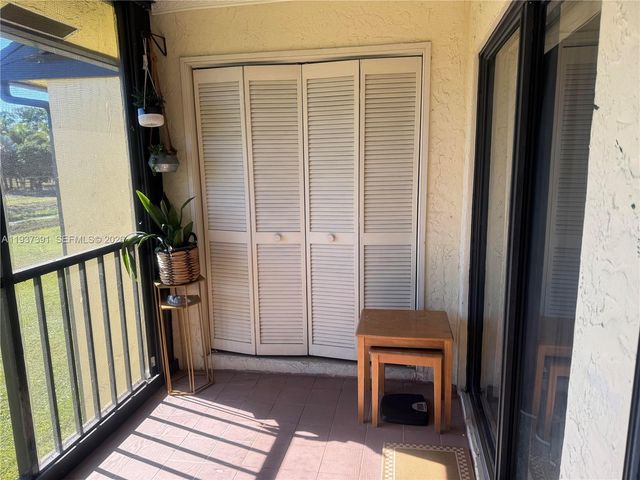 4712 E Lucerne Lakes Blvd E 202, Lake Worth, FL 33467